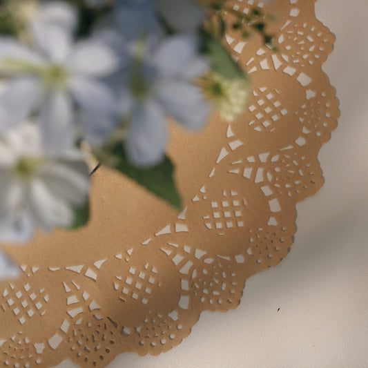 12/13.5 Inch Brown Lace Paper Doilies – Pack of 100 Natural Undyed Placemats
