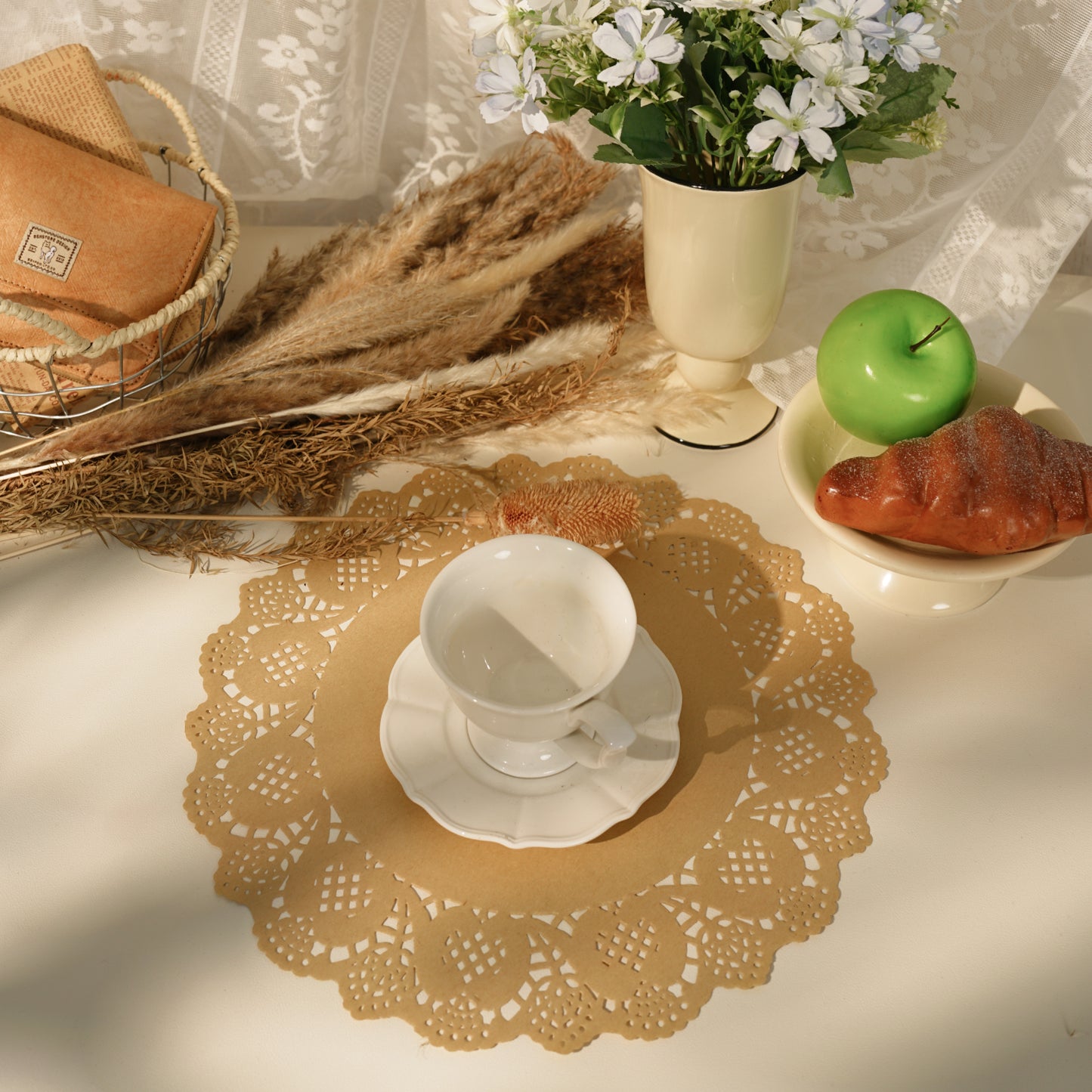 12/13.5 Inch Brown Lace Paper Doilies – Pack of 100 Natural Undyed Placemats