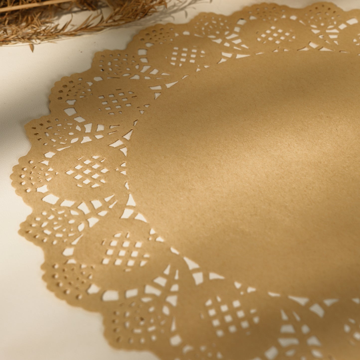 12/13.5 Inch Brown Lace Paper Doilies – Pack of 100 Natural Undyed Placemats