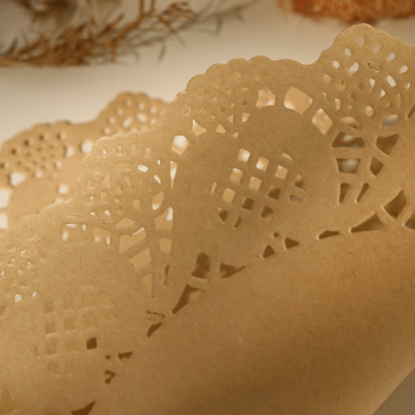 12/13.5 Inch Brown Lace Paper Doilies – Pack of 100 Natural Undyed Placemats